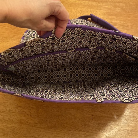 Vera Bradley messenger bag purple paisley design very nice lots of pockets nice - Picture 5 of 16
